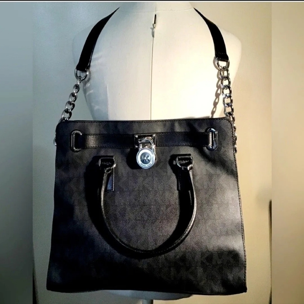 SOLD Michael Kors Hamilton (Large)